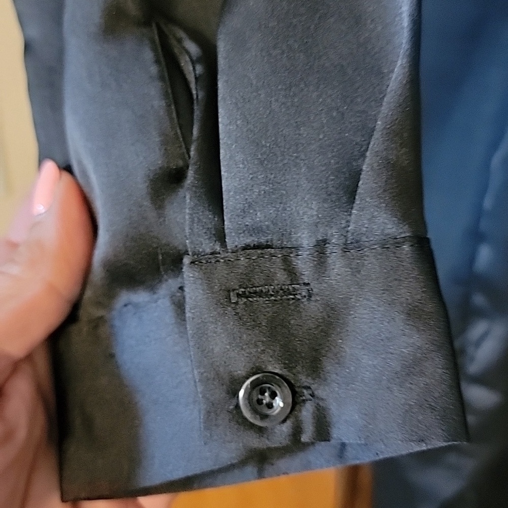 PrettyLittleThing Black Satin Dress - Picture 5 of 7